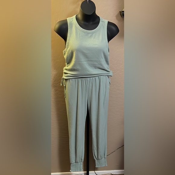 1. State Pants - Super Fun and Company 1 State Lounge Set